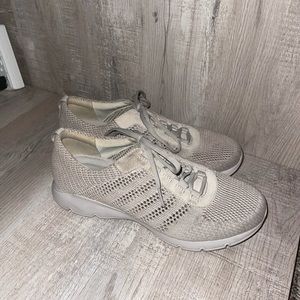 dansko tennis shoes